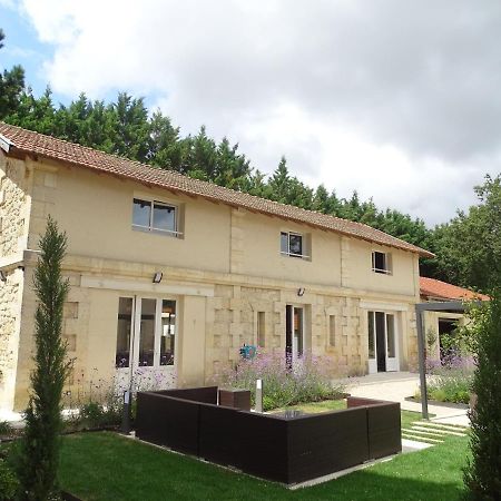 Villa Entiere Du Chateau Lacroix De Civrac 3 Ch, 3 Sdb, Piscine Xxl,Sauna, 4 Etoiles,7 Pers Exteriör bild