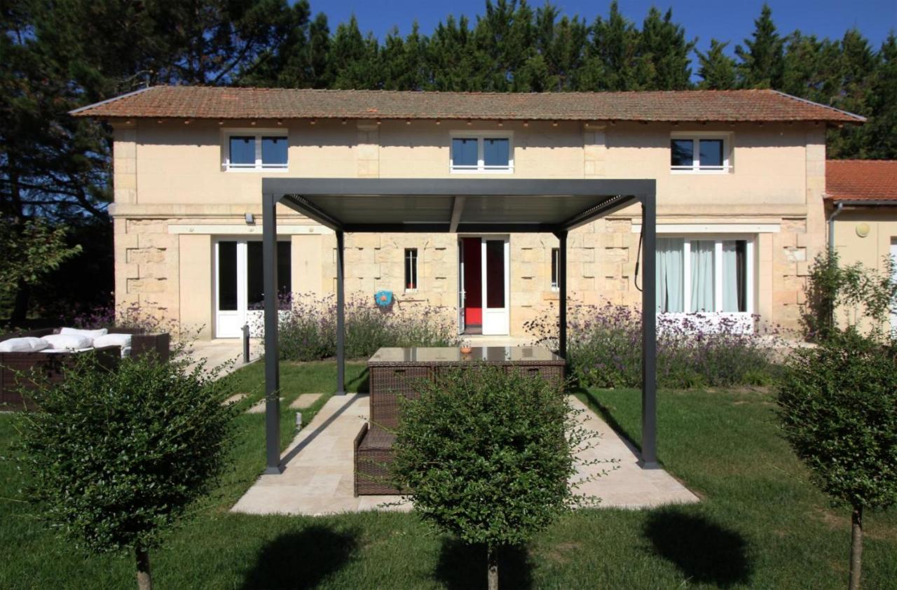 Villa Entiere Du Chateau Lacroix De Civrac 3 Ch, 3 Sdb, Piscine Xxl,Sauna, 4 Etoiles,7 Pers Exteriör bild
