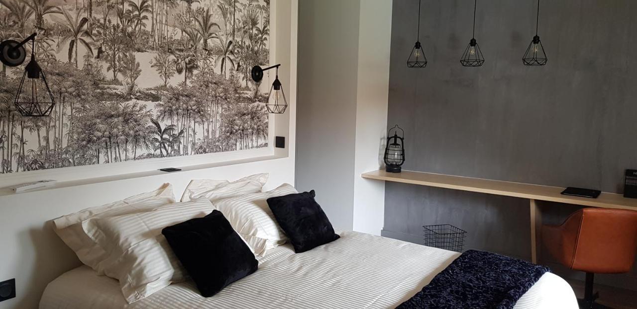 Villa Entiere Du Chateau Lacroix De Civrac 3 Ch, 3 Sdb, Piscine Xxl,Sauna, 4 Etoiles,7 Pers Exteriör bild
